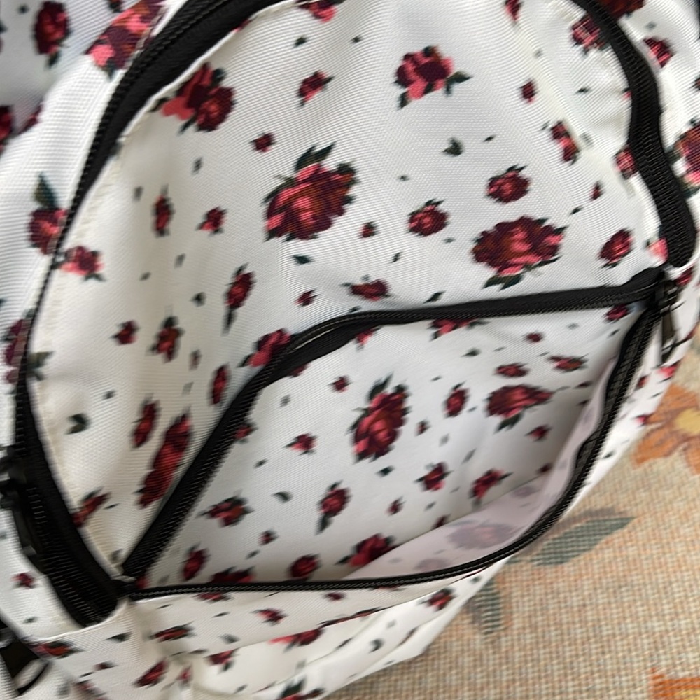 VANS Ranger 2 Prints Roses White Women's Backpack VN0A7UFM3KS
NWT - Picture 6 of 16